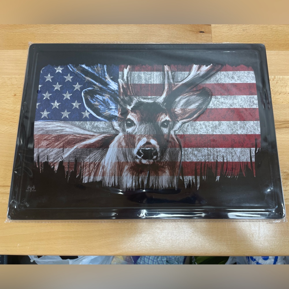 Whitetail Deer & US Flag Metal Sign. 17”x12”. Outdoor Hunting & Cabin Decor.